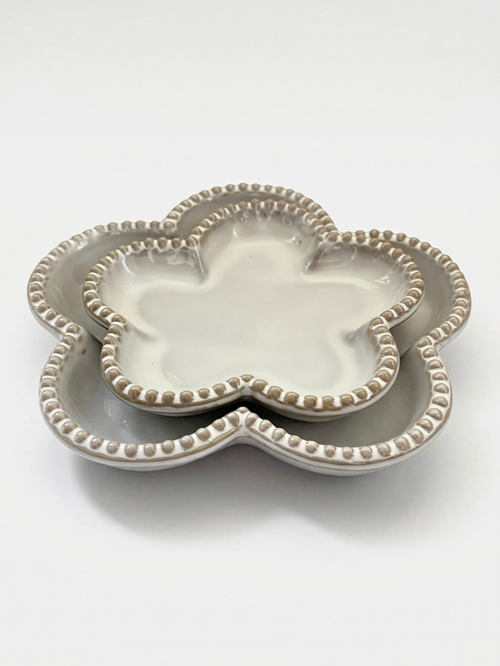Satchville Light Grey Ceramic Flower Plates | Set of 2 (Small + Large) | Bobble Rim