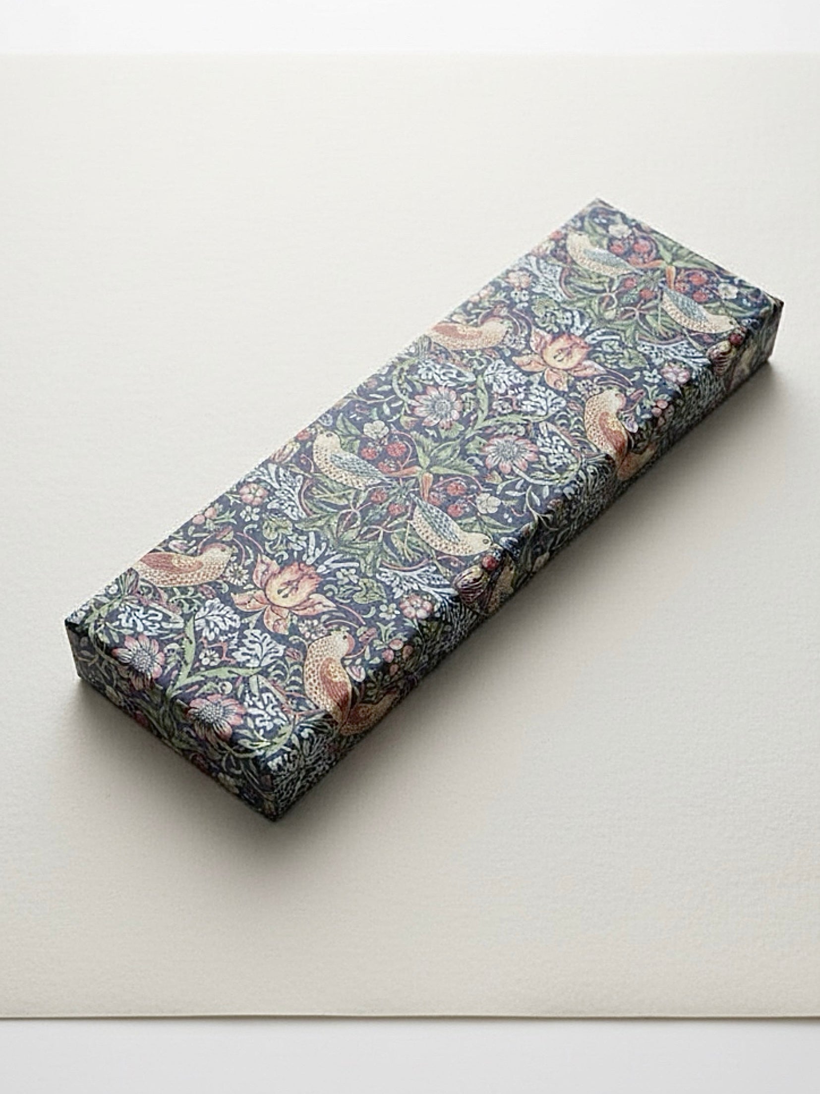William Morris Strawberry Thief Gift Pen Set