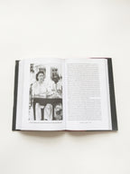 Fashioning the Crown : A Story of Power, Conflict and Couture
by Justine Picardie