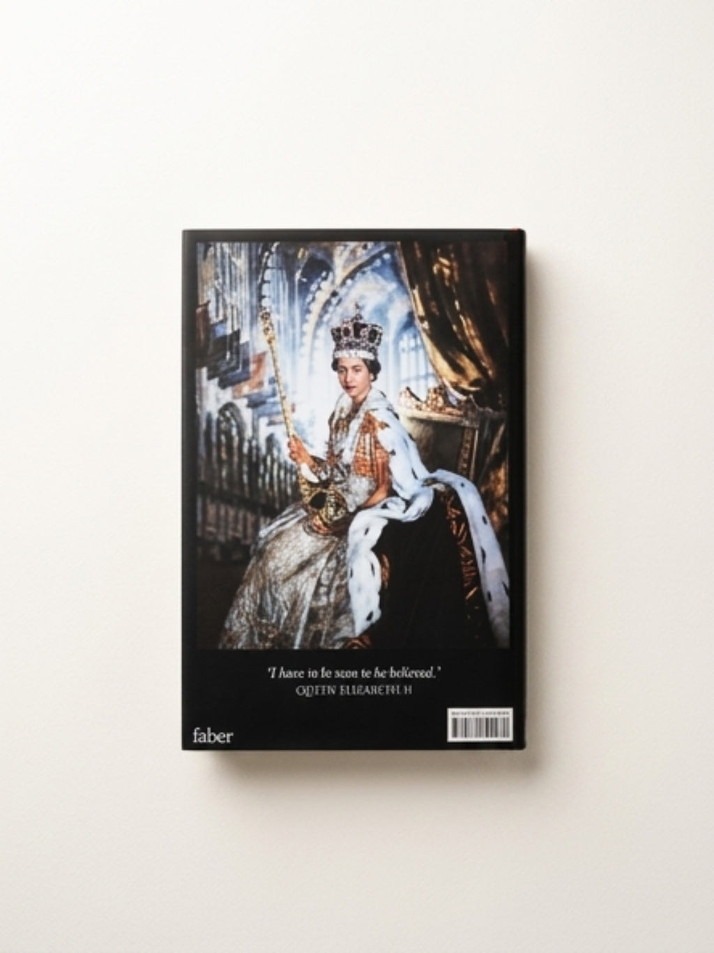 Fashioning the Crown : A Story of Power, Conflict and Couture
by Justine Picardie