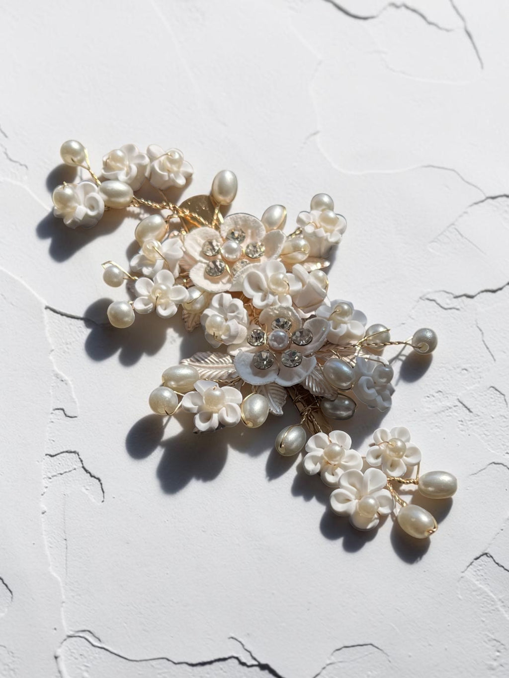Bridal Hair Pin Handmade Pearl Flower Leaf Wedding/Occasion Accessory Retro Headpiece Elegant Jewellery For Women